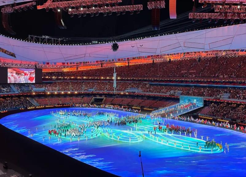 体育赛事的热潮，，，，，，让LED显示屏一起被追捧